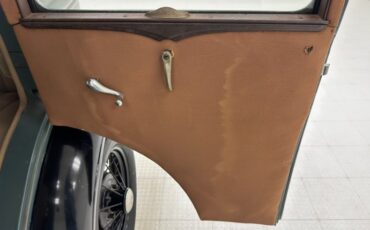 Ford-Model-a-1930-Elkpoint-Green-Tan-35