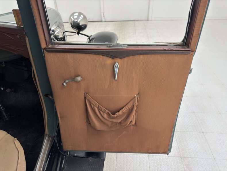 Ford-Model-a-1930-Elkpoint-Green-Tan-36