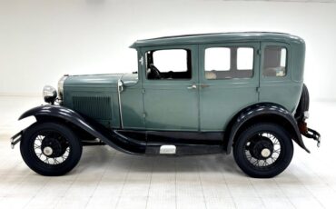 Ford-Model-a-1930-Elkpoint-Green-Tan