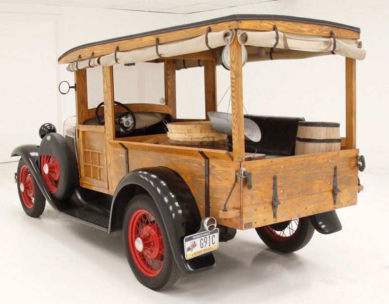 Ford-Model-a-1931-Beige-Black-1