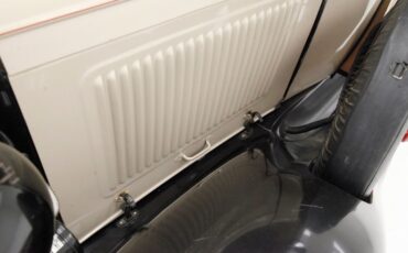 Ford-Model-a-1931-Beige-Black-13