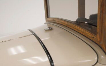 Ford-Model-a-1931-Beige-Black-14