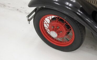 Ford-Model-a-1931-Beige-Black-18