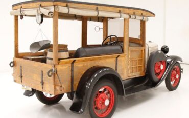Ford-Model-a-1931-Beige-Black-2