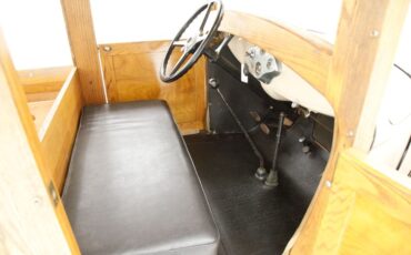 Ford-Model-a-1931-Beige-Black-30