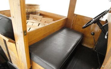 Ford-Model-a-1931-Beige-Black-31