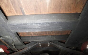 Ford-Model-a-1931-Beige-Black-39