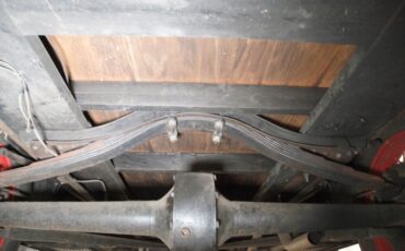 Ford-Model-a-1931-Beige-Black-40