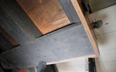 Ford-Model-a-1931-Beige-Black-43