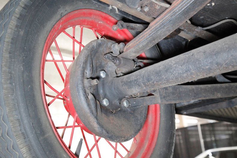 Ford-Model-a-1931-Beige-Black-44