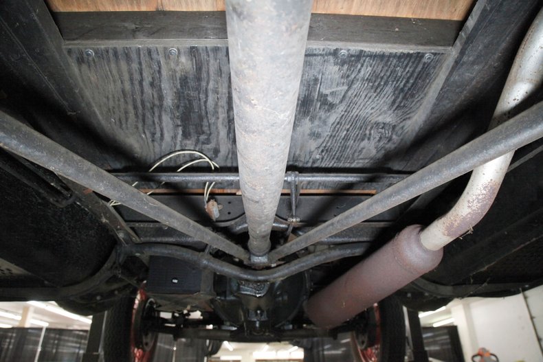 Ford-Model-a-1931-Beige-Black-47