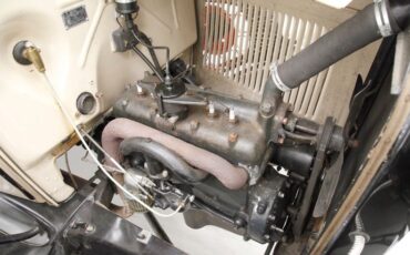 Ford-Model-a-1931-Beige-Black-8