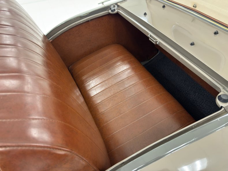 Ford-Model-a-1931-Copra-Drab-Dark-Saddle-2