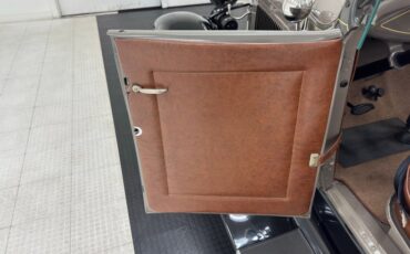 Ford-Model-a-1931-Copra-Drab-Dark-Saddle-42