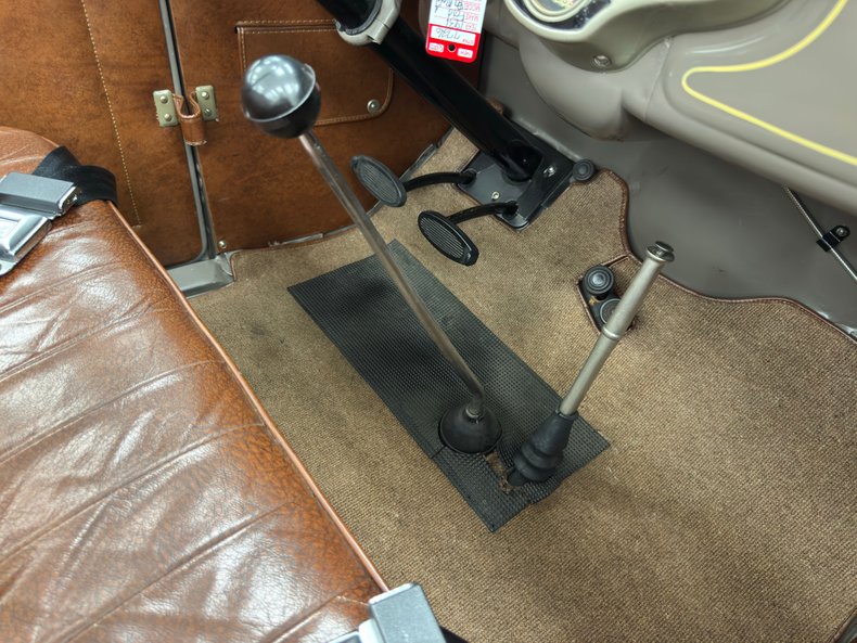 Ford-Model-a-1931-Copra-Drab-Dark-Saddle-7