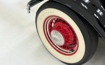Ford-Model-b-1932-Black-Coffee-16