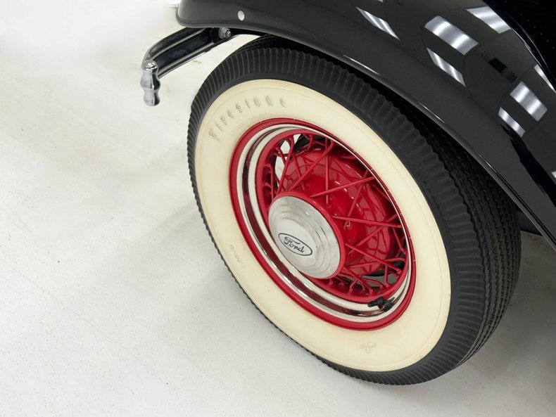 Ford-Model-b-1932-Black-Coffee-16