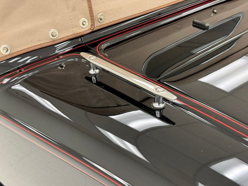 Ford-Model-b-1932-Black-Coffee-22