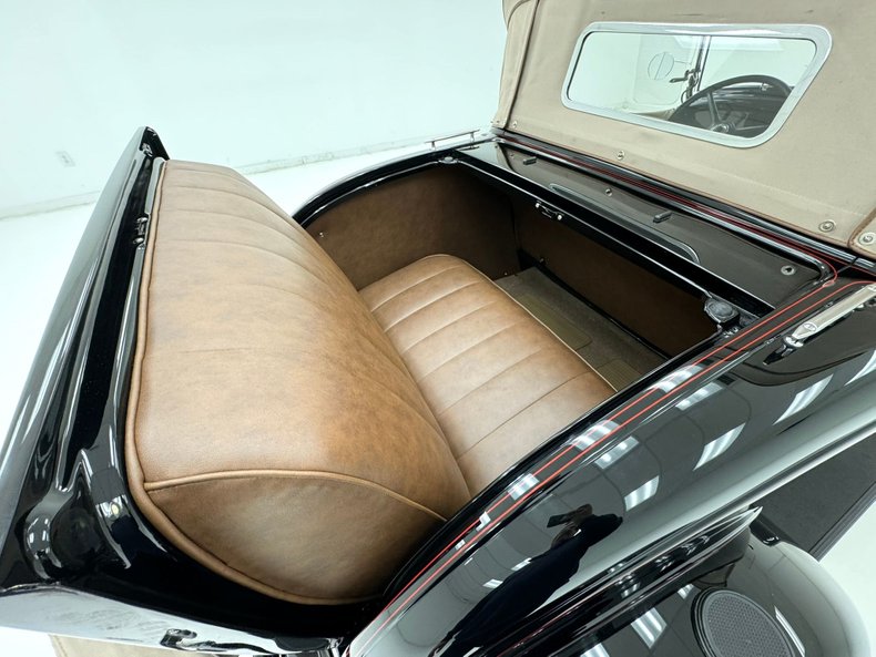 Ford-Model-b-1932-Black-Coffee-41