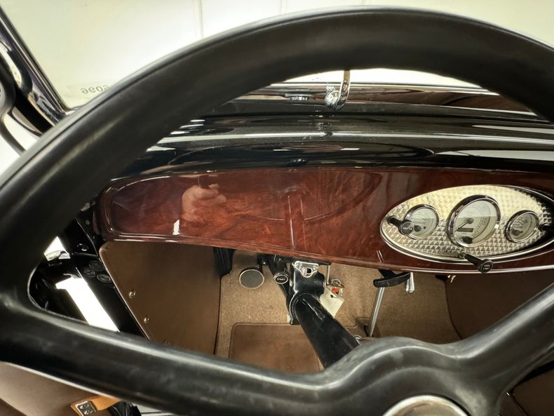 Ford-Model-b-1932-Black-Coffee-43