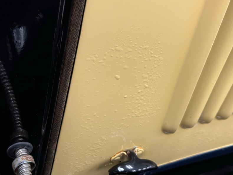 Ford-Model-bb-1932-Dark-Blue-Black-13