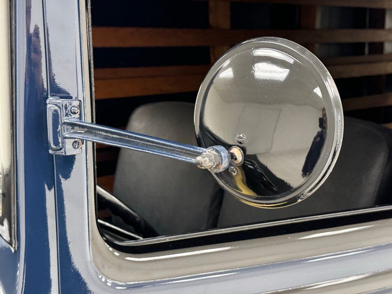 Ford-Model-bb-1932-Dark-Blue-Black-19