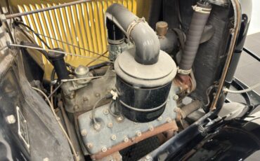 Ford-Model-bb-1932-Dark-Blue-Black-23