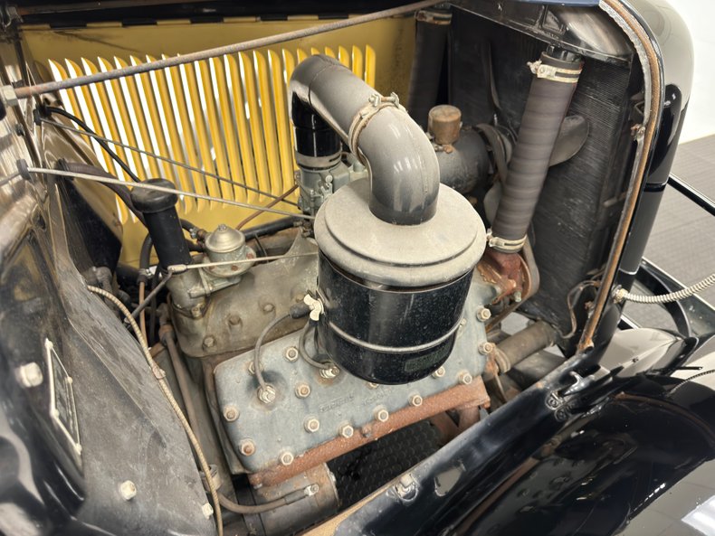 Ford-Model-bb-1932-Dark-Blue-Black-23