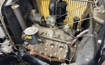 Ford-Model-bb-1932-Dark-Blue-Black-26