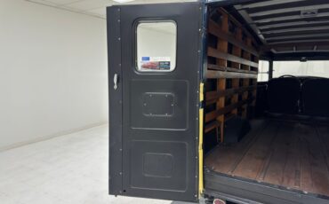 Ford-Model-bb-1932-Dark-Blue-Black-27