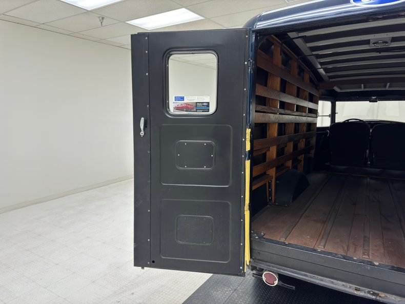 Ford-Model-bb-1932-Dark-Blue-Black-27