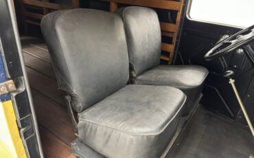 Ford-Model-bb-1932-Dark-Blue-Black-37