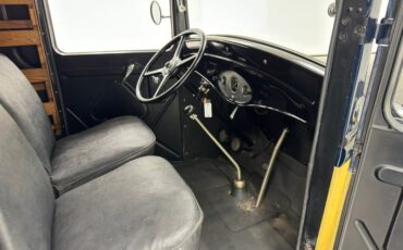 Ford-Model-bb-1932-Dark-Blue-Black-38