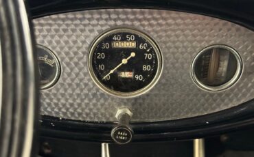 Ford-Model-bb-1932-Dark-Blue-Black-42