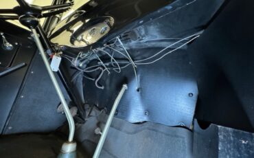 Ford-Model-bb-1932-Dark-Blue-Black-45