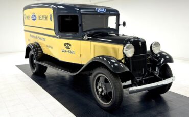 Ford-Model-bb-1932-Dark-Blue-Black-5