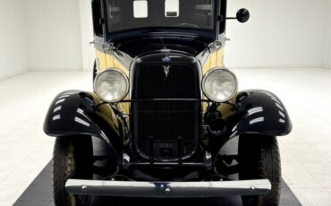 Ford-Model-bb-1932-Dark-Blue-Black-6