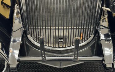 Ford-Model-bb-1932-Dark-Blue-Black-9