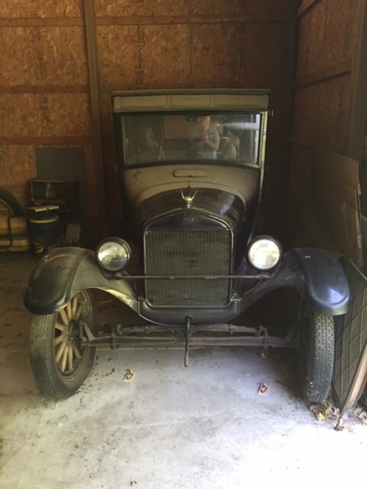 Ford-Model-t-1926-Black-Tan-1