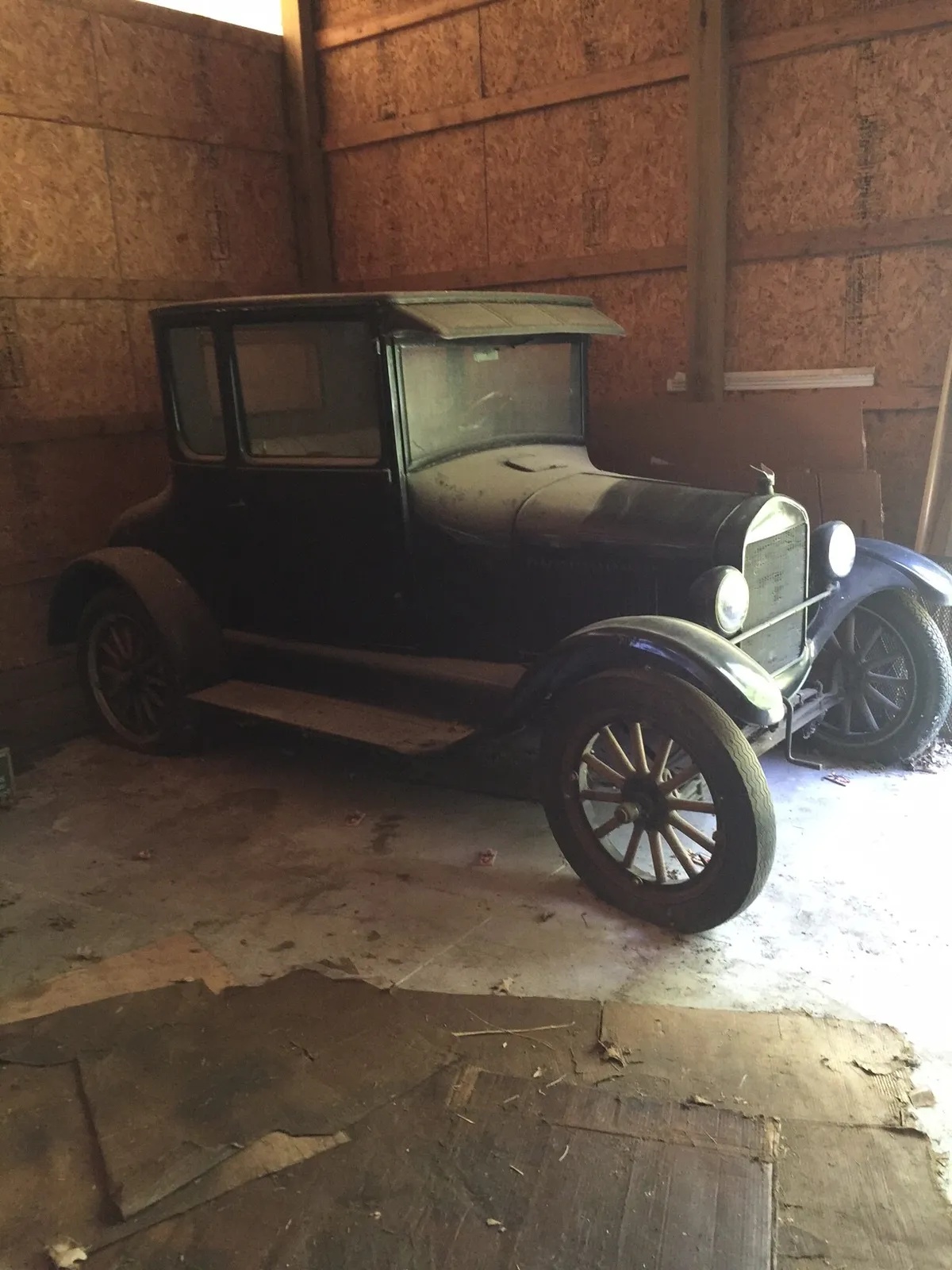 Ford-Model-t-1926-Black-Tan-2