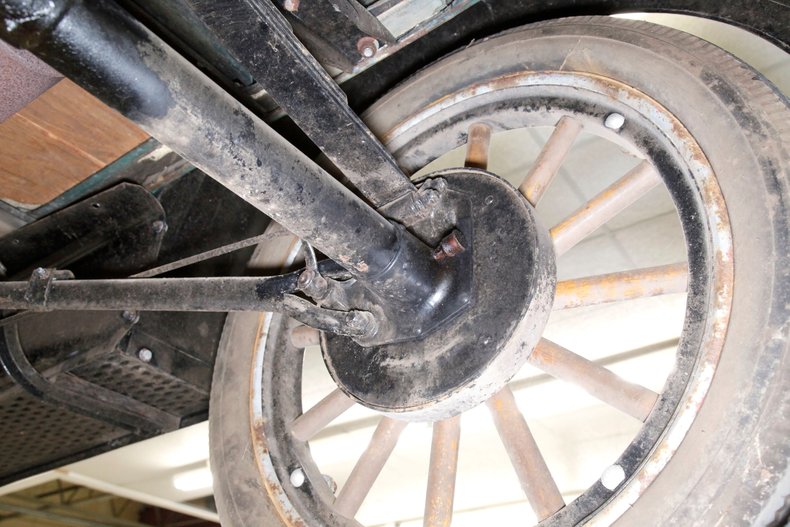 Ford-Model-t-1926-Green-Brown-10