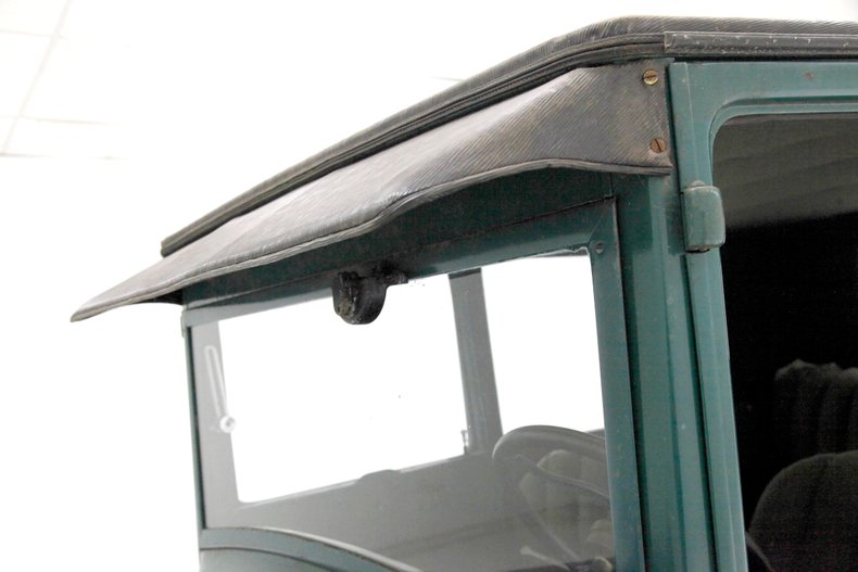 Ford-Model-t-1926-Green-Brown-23