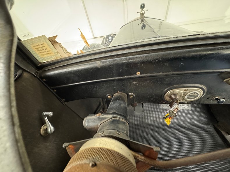 Ford-Model-t-1927-Black-Gray-10