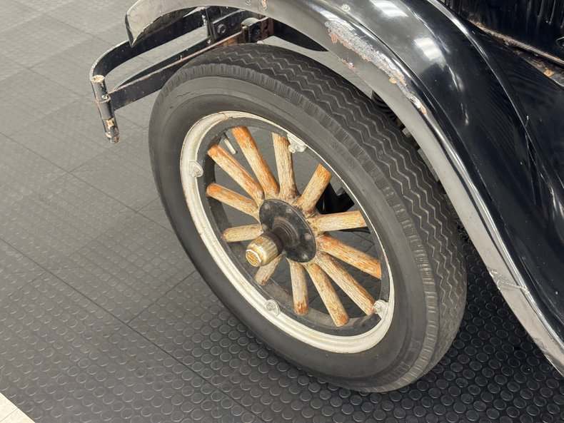 Ford-Model-t-1927-Black-Gray-19