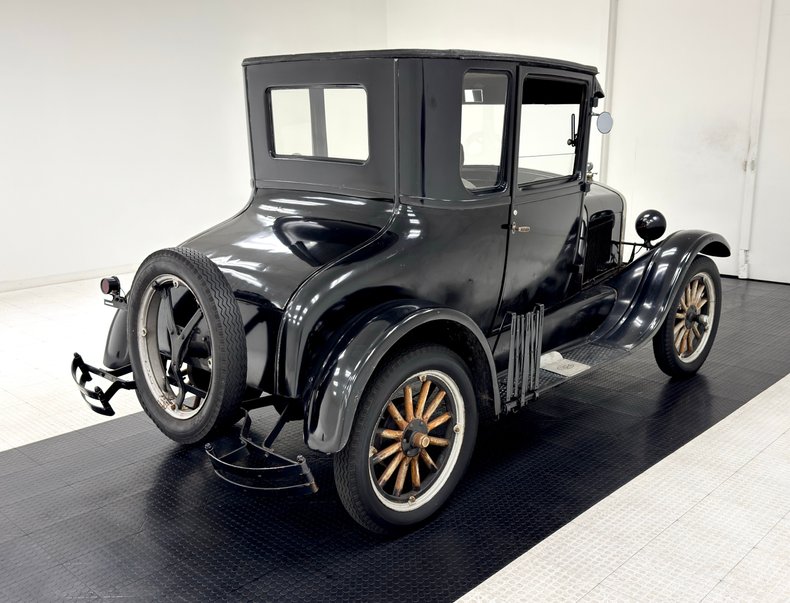 Ford-Model-t-1927-Black-Gray-2