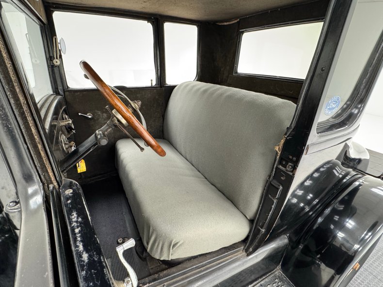 Ford-Model-t-1927-Black-Gray-47