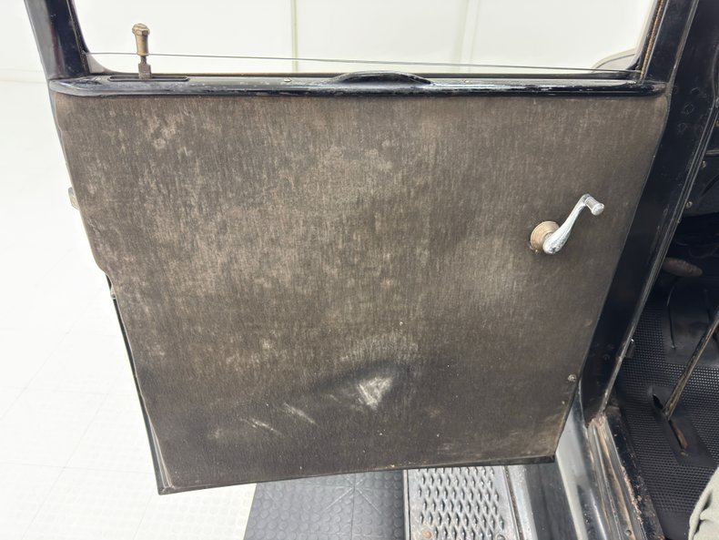 Ford-Model-t-1927-Black-Gray-7