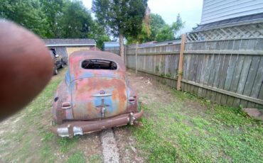Ford-Mustang-1947-Sedan-10