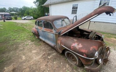 Ford-Mustang-1947-Sedan-5