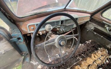 Ford-Mustang-1947-Sedan-7